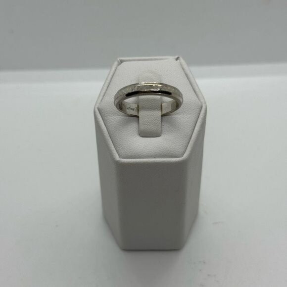 14K White Gold sz9 Faceted *reduced as the underside is dented, see last photo. - Picture 3 of 11